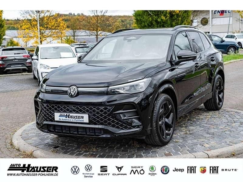 Grenadillschwarz metallic Gebraucht 2025 VW Tiguan R-line SUV | 47.975 € (Teuer) - Bild 1/4