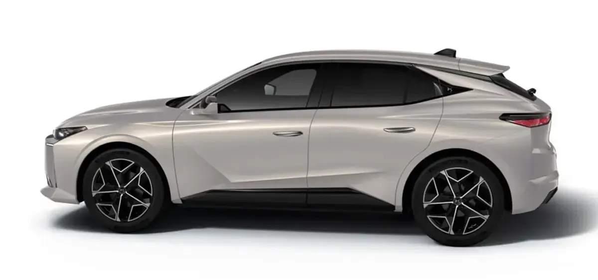 Neu DS Automobiles DS4 145 PS (106 kW) 2026 Kristall grau metallic Limousine