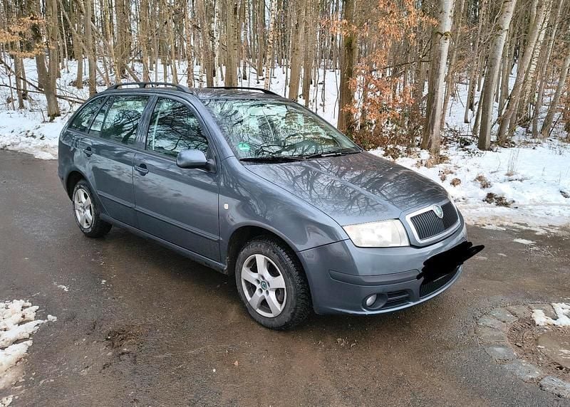 Grau Gebraucht 2007 Skoda Fabia Kombi | 1.750 € (Guter Preis) - Bild 1/4
