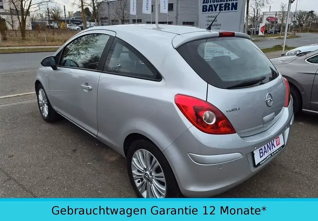 Gebraucht Opel Corsa Innovation 101 PS (74 kW) 2014 Silber Kleinwagen