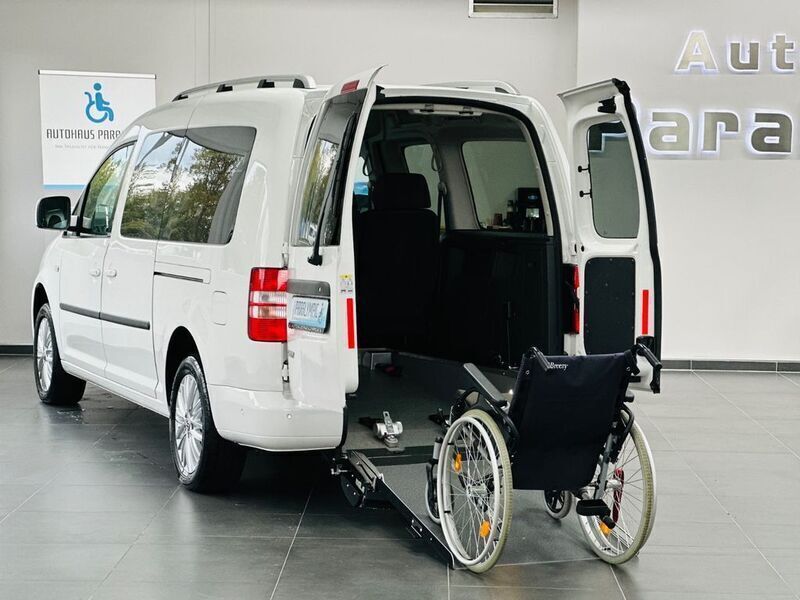 Weiß Gebraucht 2014 VW Caddy Maxi Cup Van / Kleinbus | 28.950 € - Bild 1/4