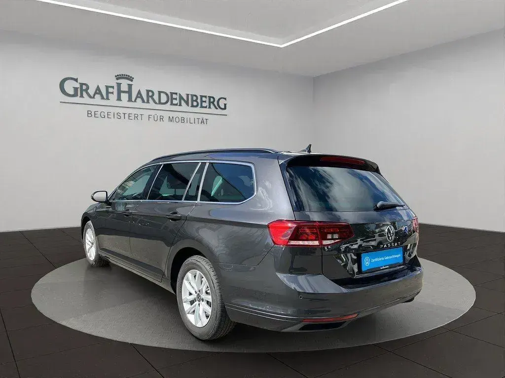 Gebraucht VW Passat Business 150 PS (110 kW) 2022 Grau Kombi