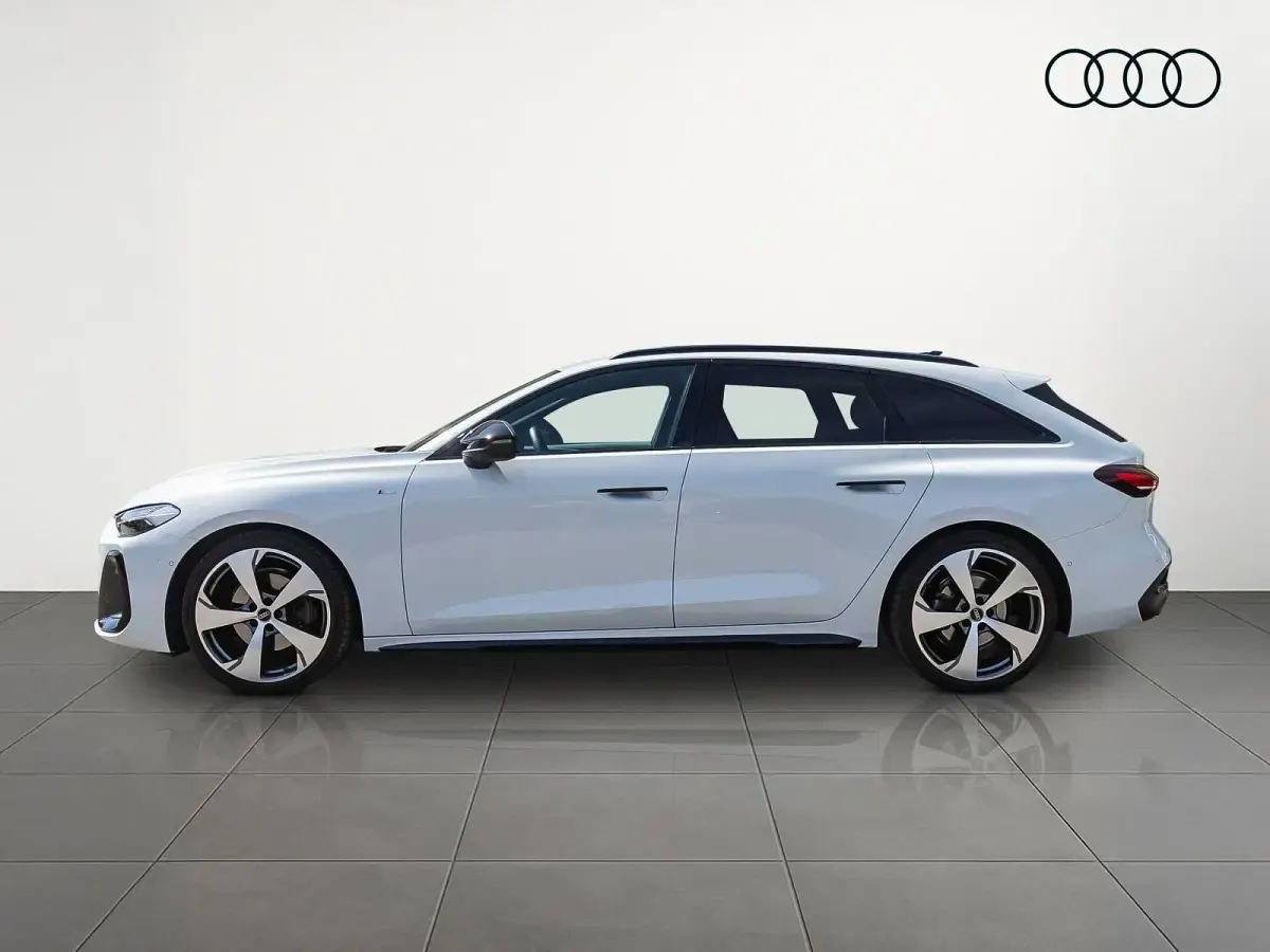 Gebraucht Audi A5 S-Line 204 PS (150 kW) 2025 Gletscherweiß metallic Kombi