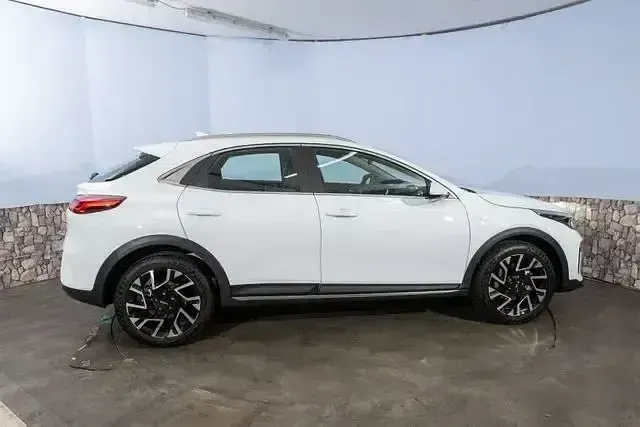 Gebraucht Kia XCeed Vision 120 PS (88 kW) 2023 Weiss SUV