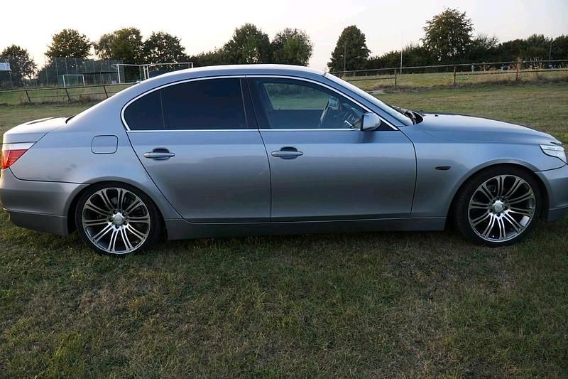 Gebraucht BMW 525 192 PS (141 kW) 2003 Grau Limousine