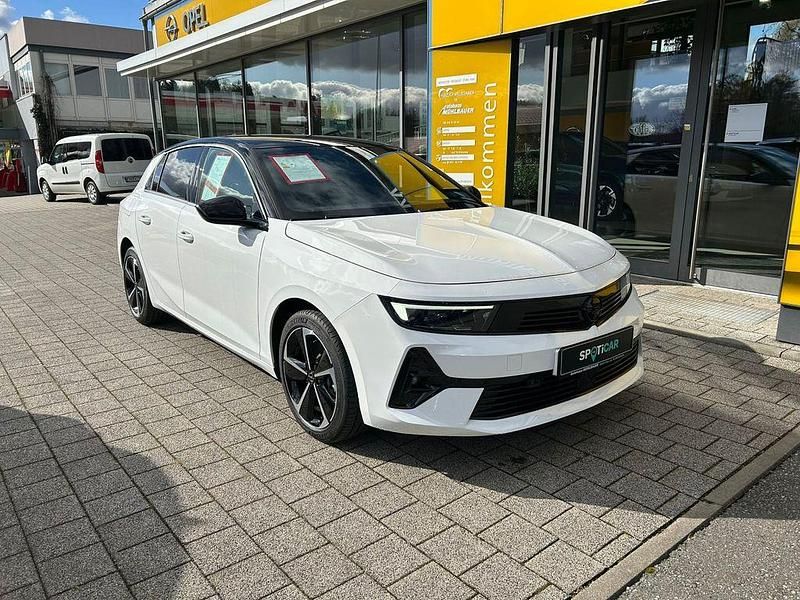 Neu Opel Astra 136 PS (100 kW) 2025 Weiß Limousine