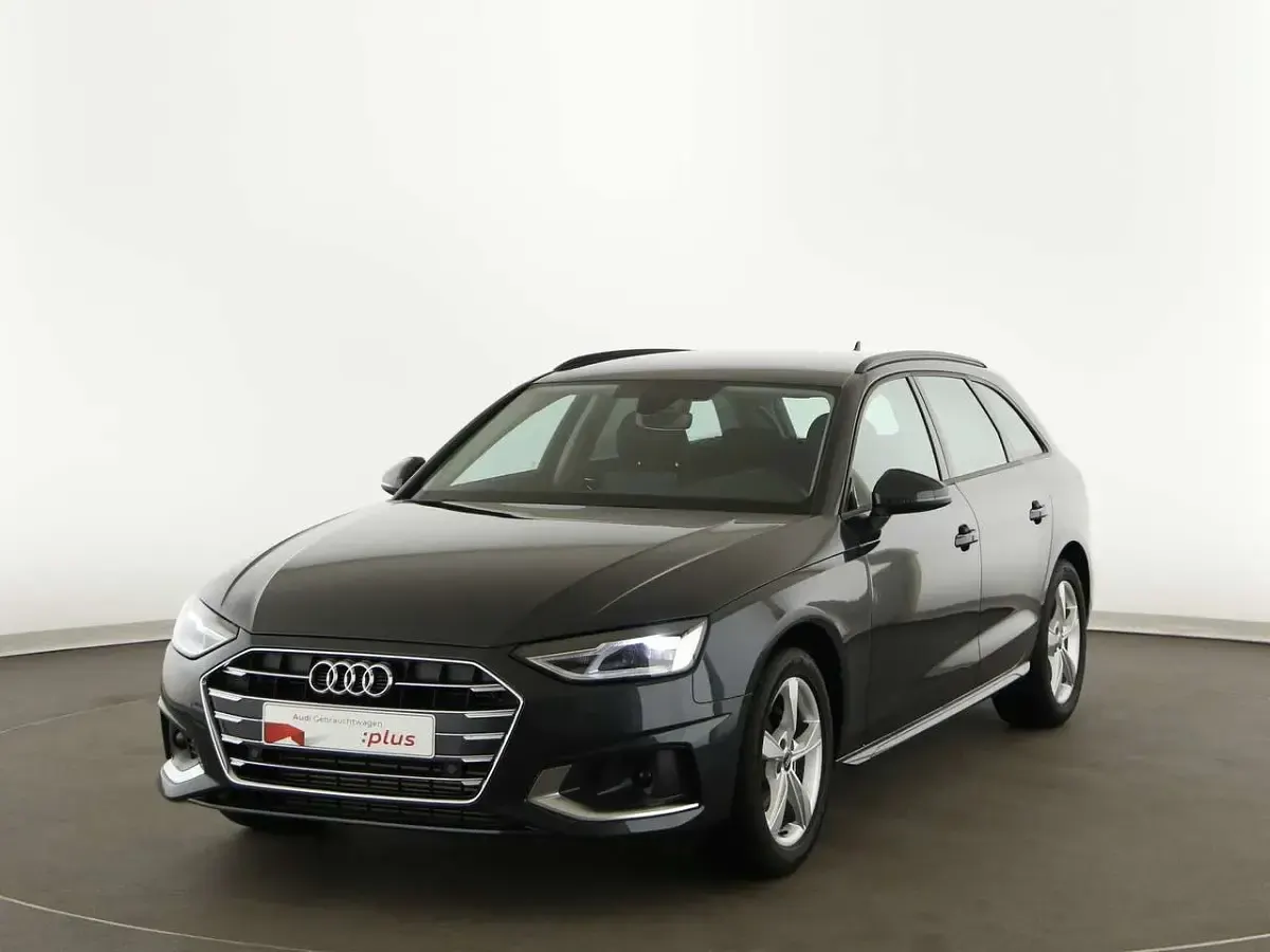 Używany Audi A4 Advanced Plus 150 KM (110 kW) 2023 Szary Kombi