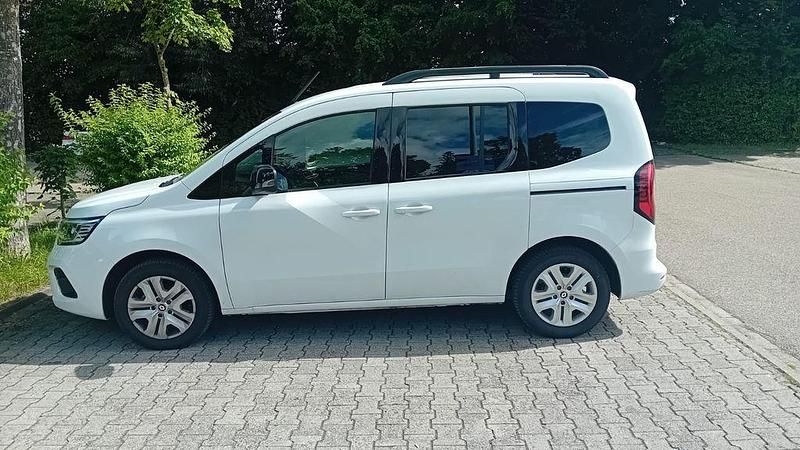 Weiß Gebraucht 2023 Renault Kangoo Techno Van / Kleinbus | 24.299 € (Guter Preis) - Bild 1/4