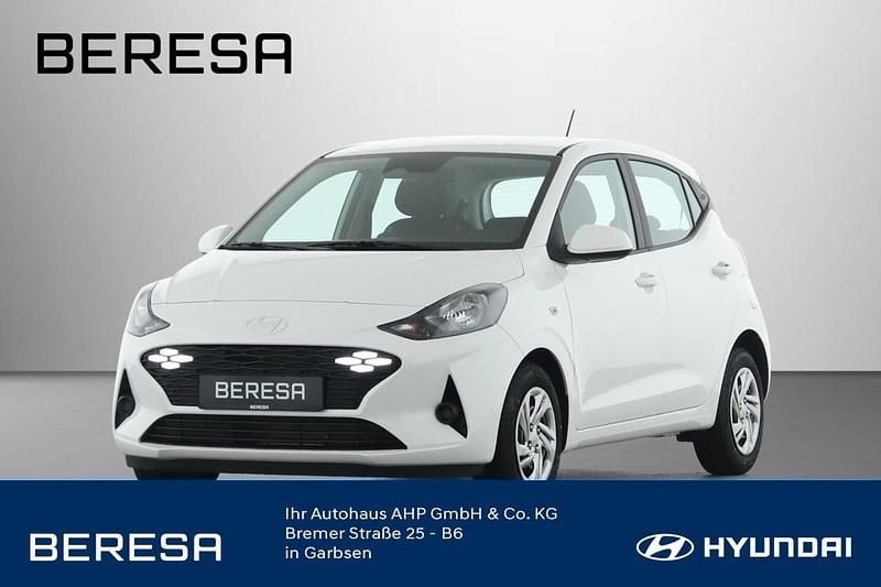 Atlas white / sol Gebraucht 2025 Hyundai i10 Select Kleinwagen | 15.990 € (Fairer Preis) - Bild 1/4