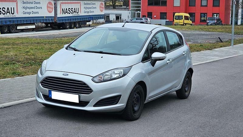 Gebraucht Ford Fiesta SYNC Edition 75 PS (55 kW) 2014 Silber Kleinwagen