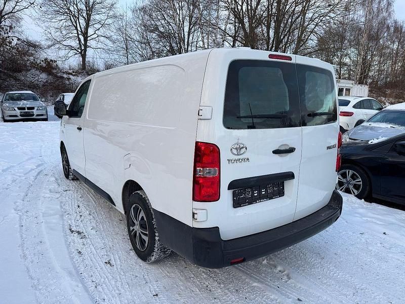 Gebraucht Toyota Proace 122 PS (89 kW) 2021 Weiß Van / Kleinbus