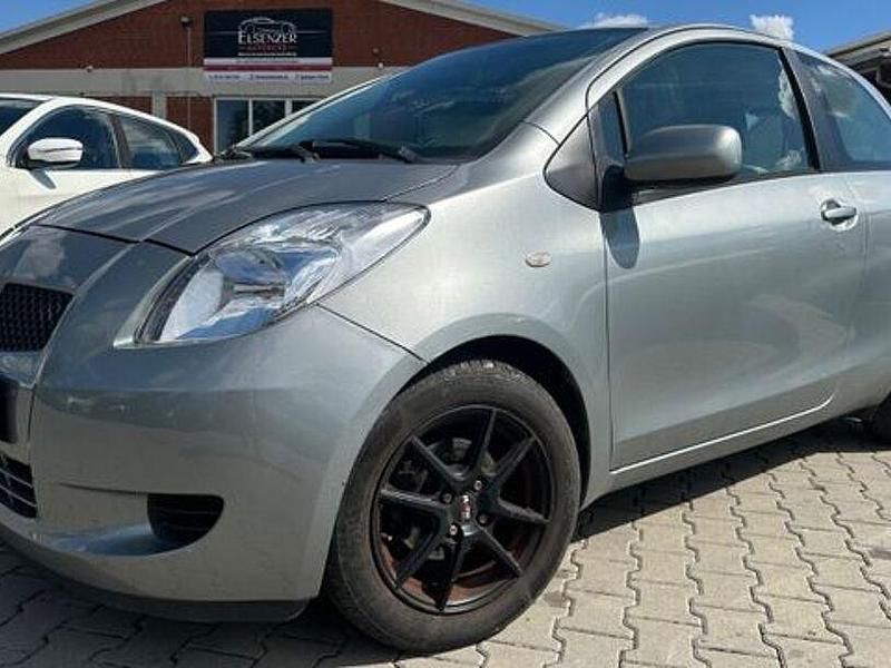 Silber Gebraucht 2006 Toyota Yaris Sol Kleinwagen | 1.799 € (Fairer Preis) - Bild 1/4
