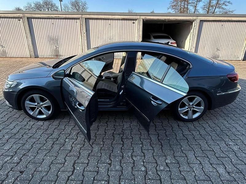 Gebraucht VW Passat 140 PS (102 kW) 2014 Grau Coupé