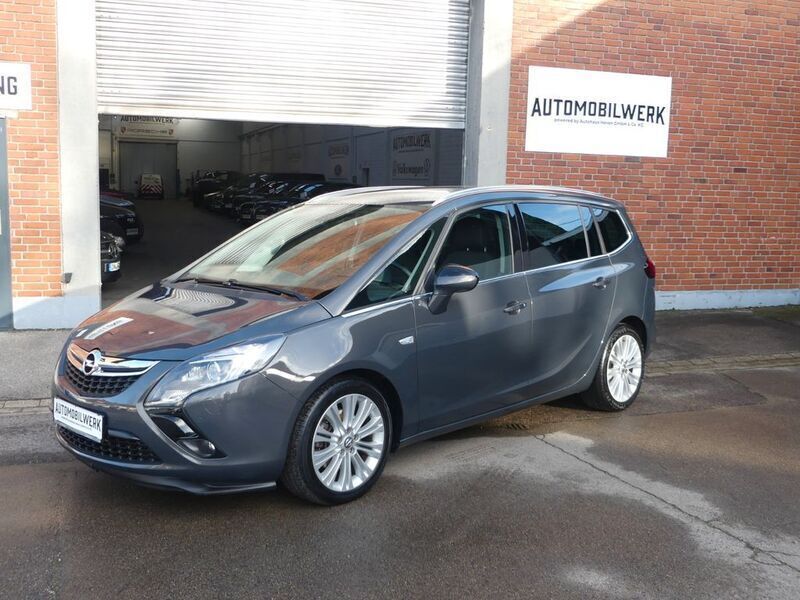 Grau Gebraucht 2014 Opel Zafira Tourer Innovation Van / Kleinbus | 12.399 € (Etwas zu teuer) - Bild 1/4