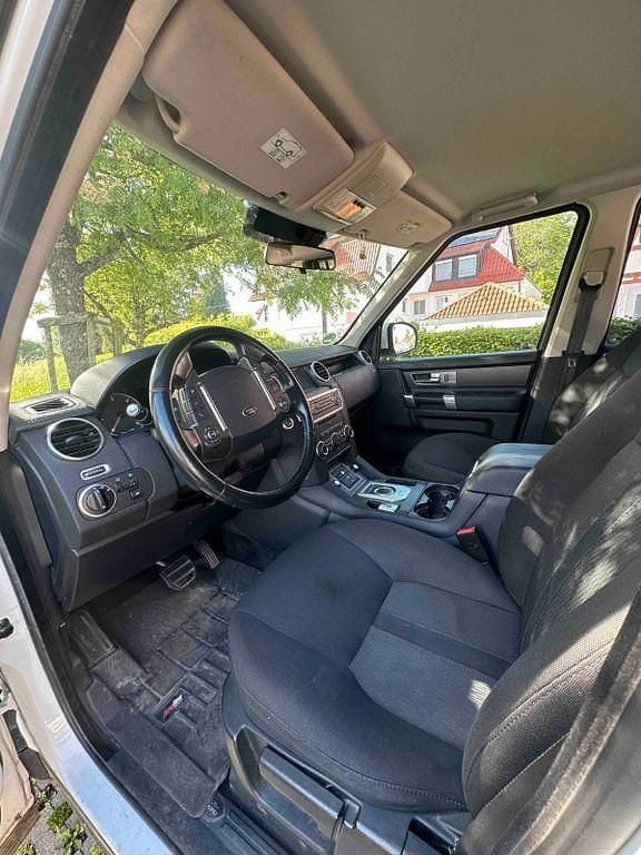 Gebraucht Land Rover Discovery 4 211 PS (155 kW) 2015 Weiß SUV