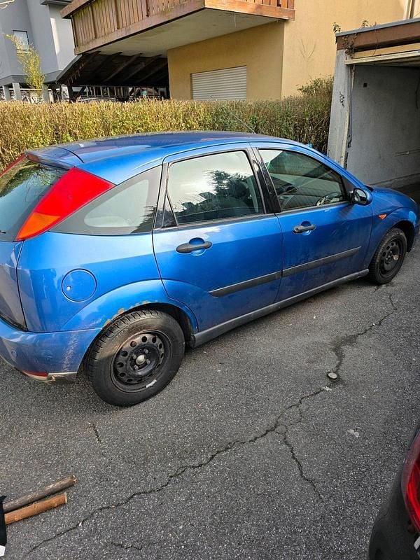 Gebraucht Ford Focus 115 PS (84 kW) 1999 Blau Limousine