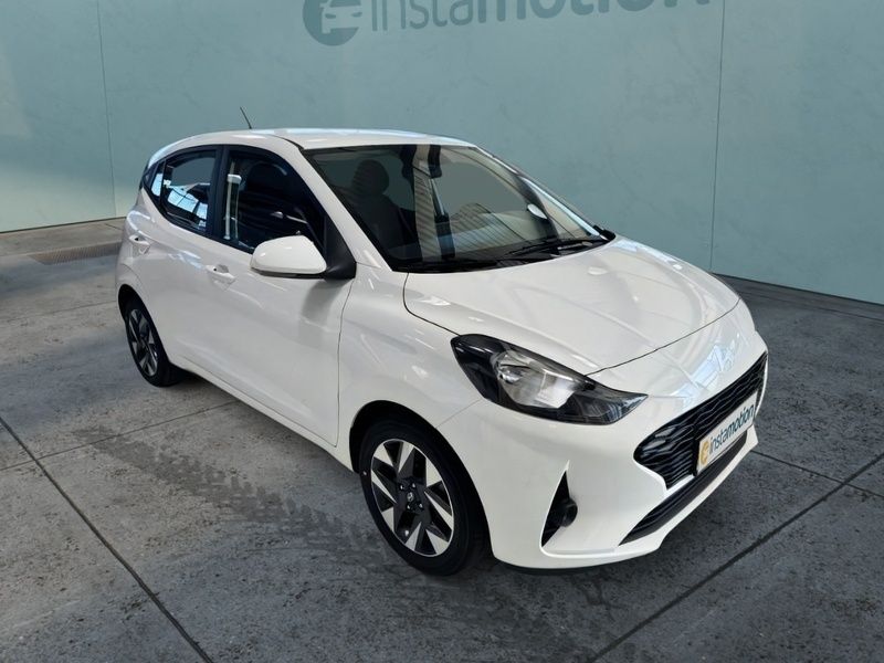 Weiß Neu 2024 Hyundai i10 Trend Kleinwagen | 17.490 € (Fairer Preis) - Bild 1/4