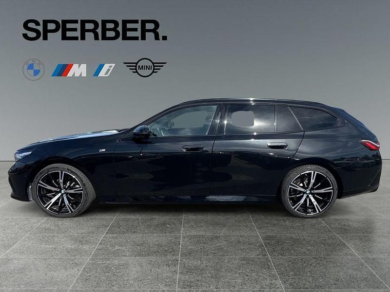 Gebraucht BMW 520 Performance 190 PS (139 kW) 2025 Schwarz Kombi