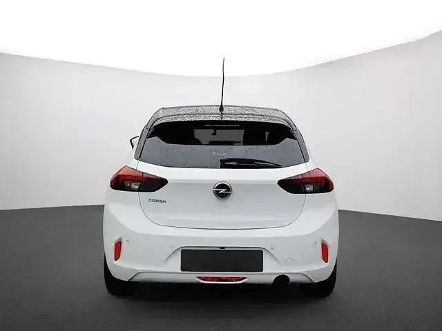 Gebraucht Opel Corsa Basis 101 PS (74 kW) 2024 Weiß Kleinwagen