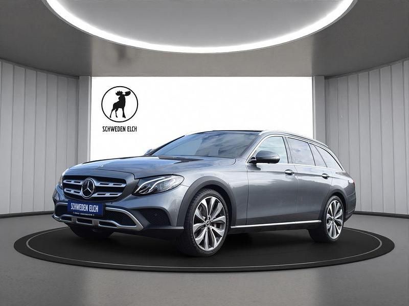 Grau Gebraucht 2019 Mercedes E400 Limousine | 31.890 € (Fairer Preis) - Bild 1/4