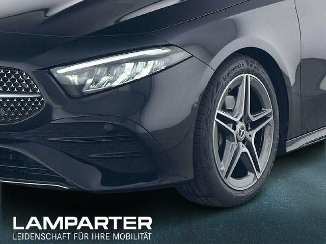 Schwarz Gebraucht 2024 Mercedes A180 AMG Limousine | 33.980 € (Etwas zu teuer) - Bild 1/4