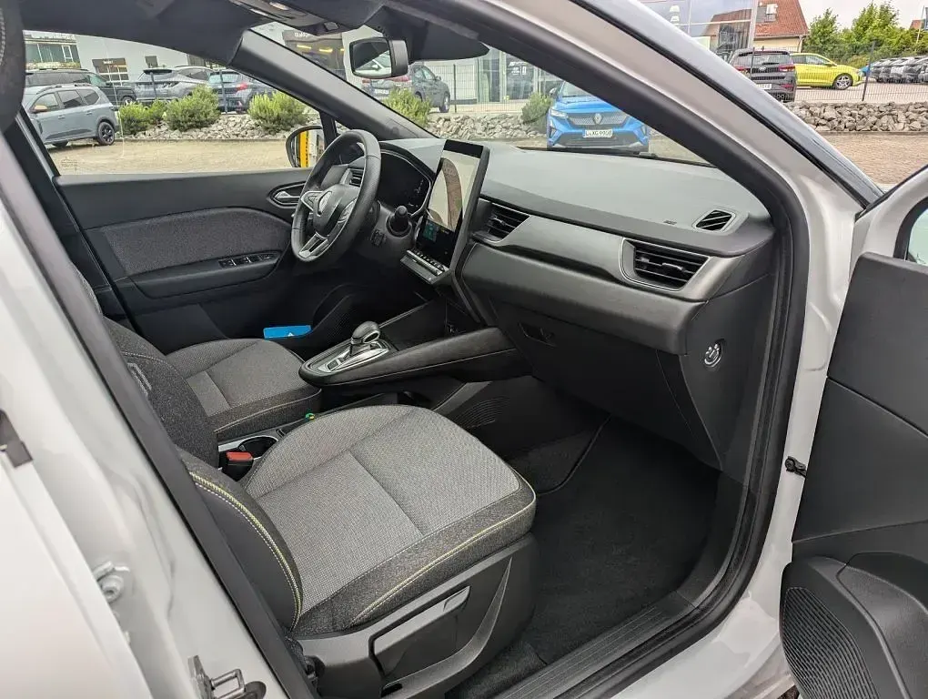 Gebraucht Renault Captur Techno 143 PS (105 kW) 2024 Perlmuttweiss metallic/dach i SUV