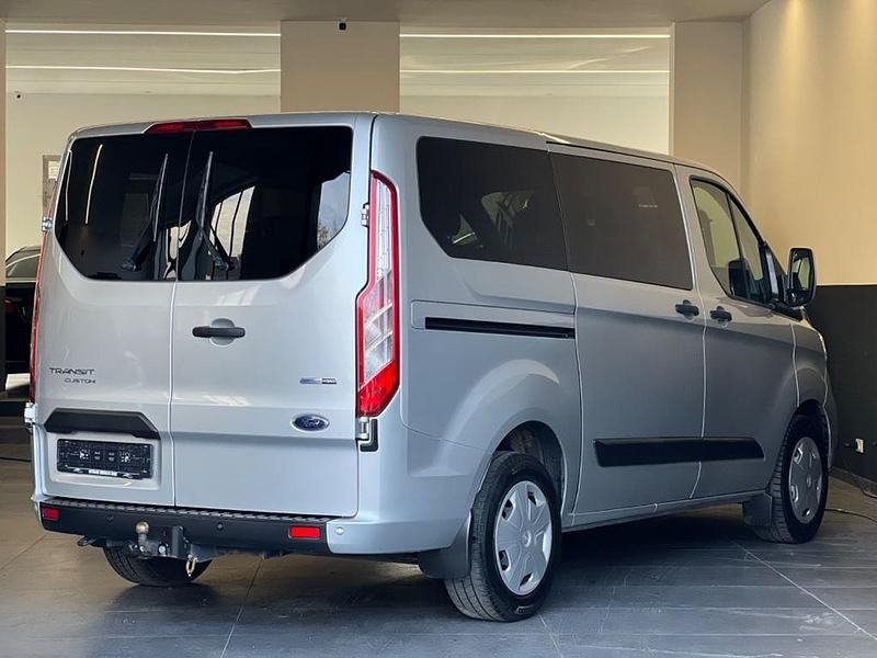 Gebraucht Ford Transit 131 PS (96 kW) 2021 Silber Kombi