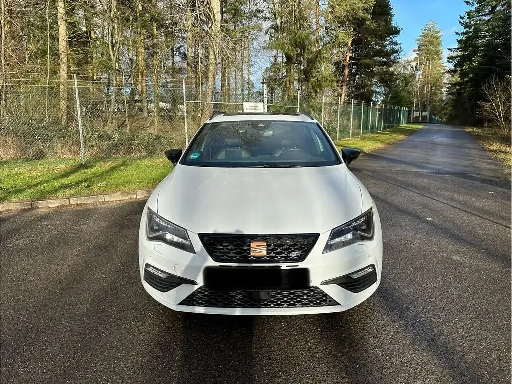 Gebraucht Seat Leon 4Drive 300 PS (220 kW) 2020 Weiß Limousine