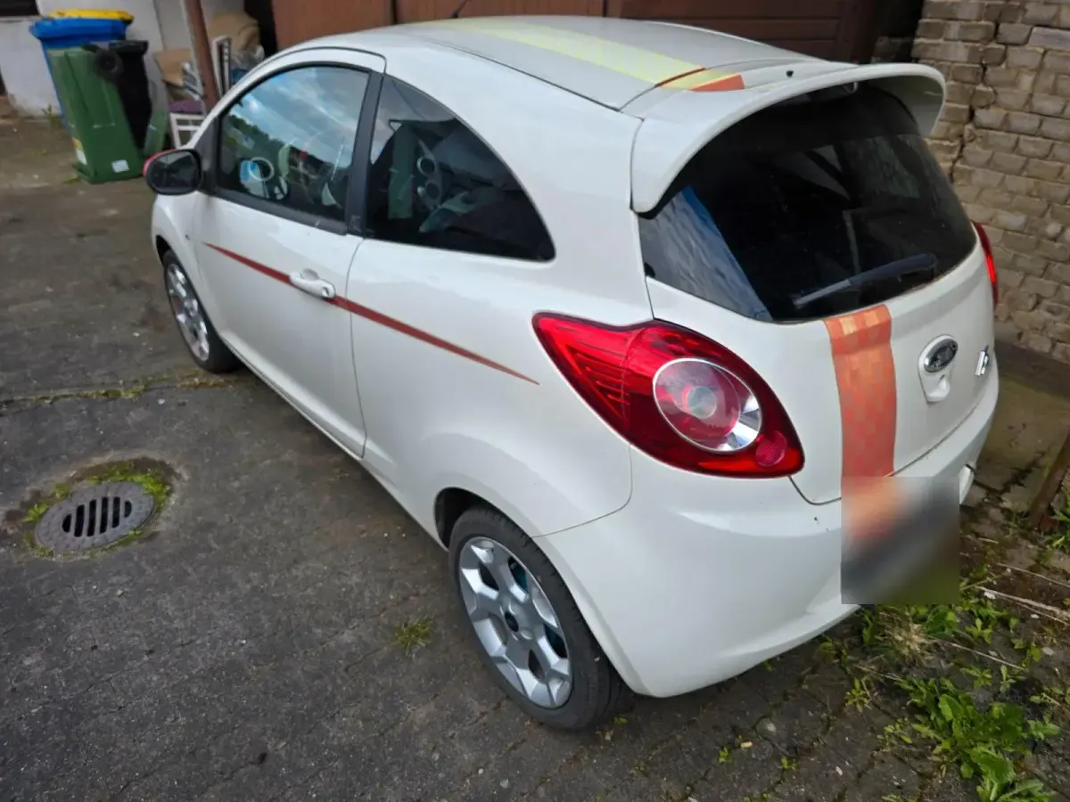 Gebraucht Ford Ka 69 PS (50 kW) 2010 Weiß Kleinwagen