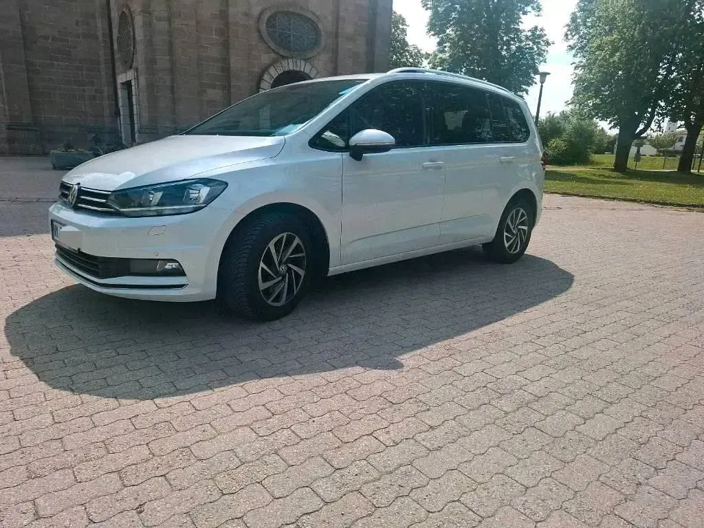 Gebraucht VW Touran Sound 150 PS (110 kW) 2018 Weiß Van / Kleinbus