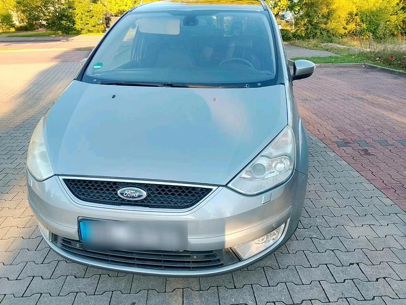 Silber Gebraucht 2008 Ford Galaxy Titanium Van / Kleinbus | 3.600 € (Fairer Preis) - Bild 1/4