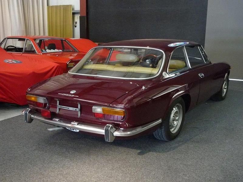 Gebraucht Alfa Romeo 2000 131 PS (96 kW) 1972 Braun Coupé