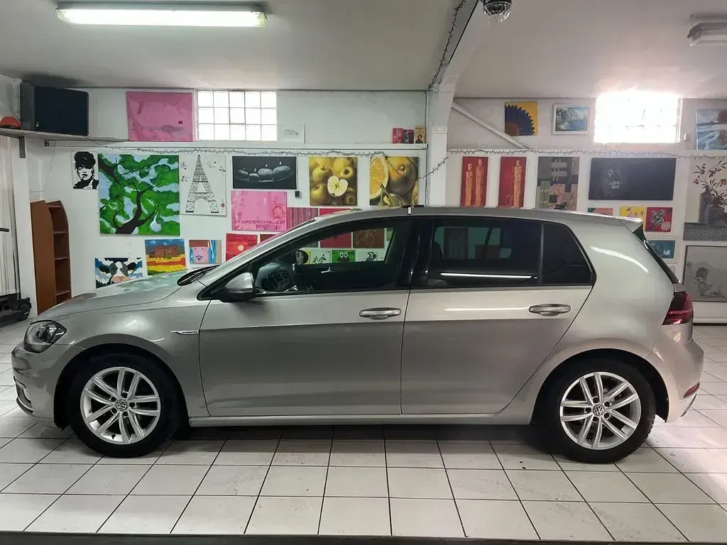 Gebraucht VW Golf VIII Comfortline 131 PS (96 kW) 2020 Silber Limousine