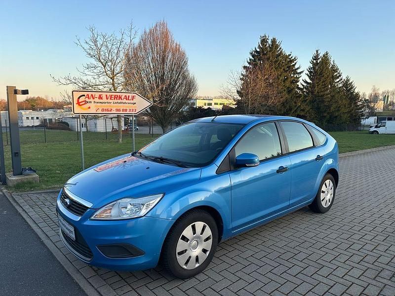 Gebraucht Ford Focus Ambiente 80 PS (58 kW) 2010 Blau Limousine