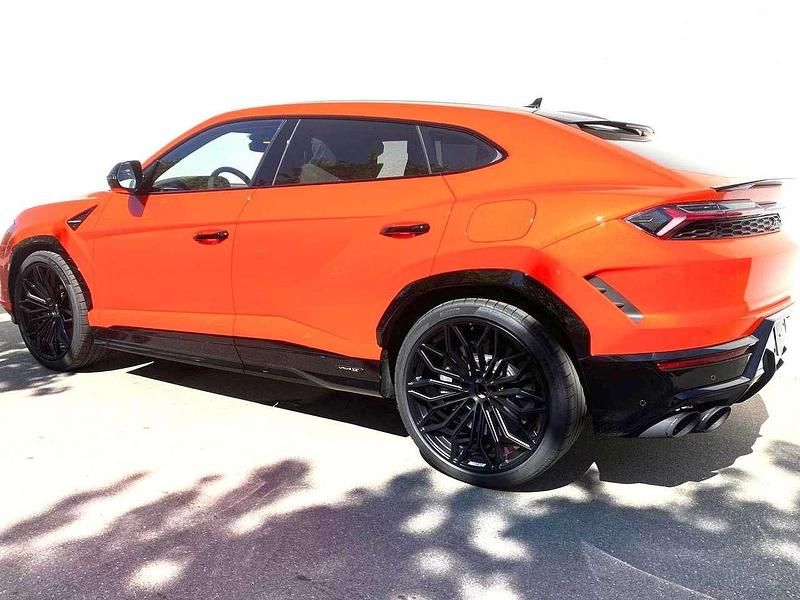 Neu Lamborghini Urus 799 PS (587 kW) 2026 Orange SUV