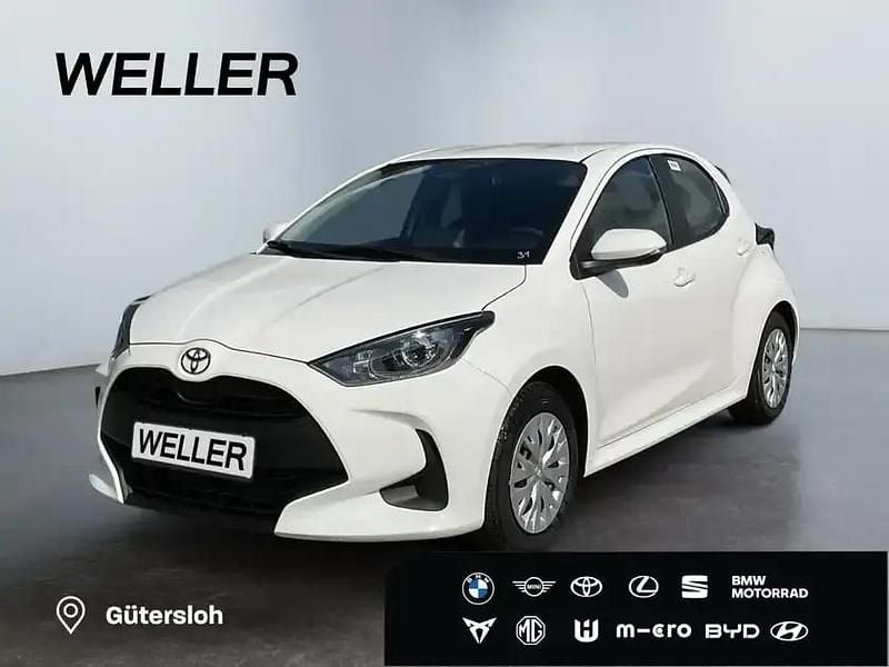 Super white 2 (weiss) Neu 2025 Toyota Yaris Hybrid Comfort Kleinwagen | 25.500 € (Fairer Preis) - Bild 1/3