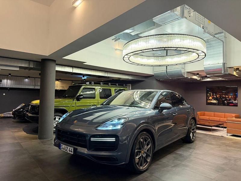 Grau Gebraucht 2019 Porsche Cayenne Turbo SUV | 72.777 € (Superpreis) - Bild 1/4