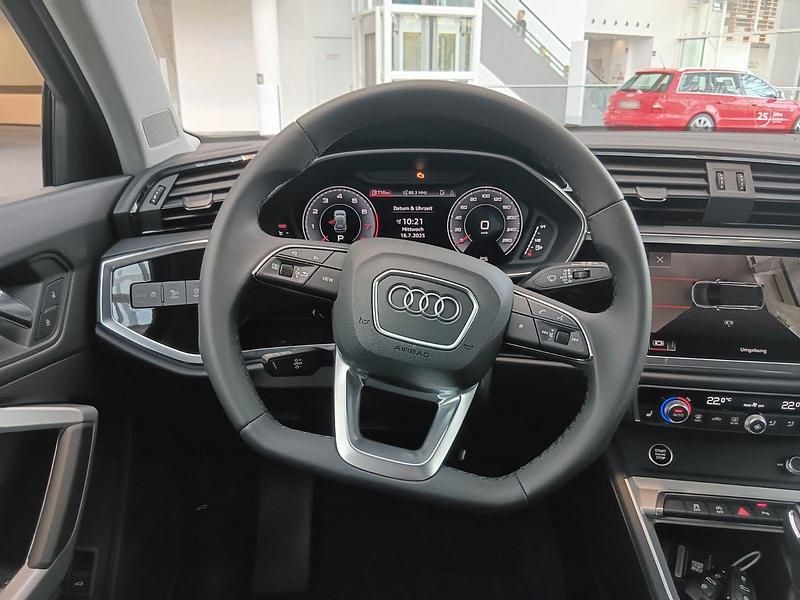 Gebraucht Audi Q3 Advanced 190 PS (139 kW) 2025 Grau SUV