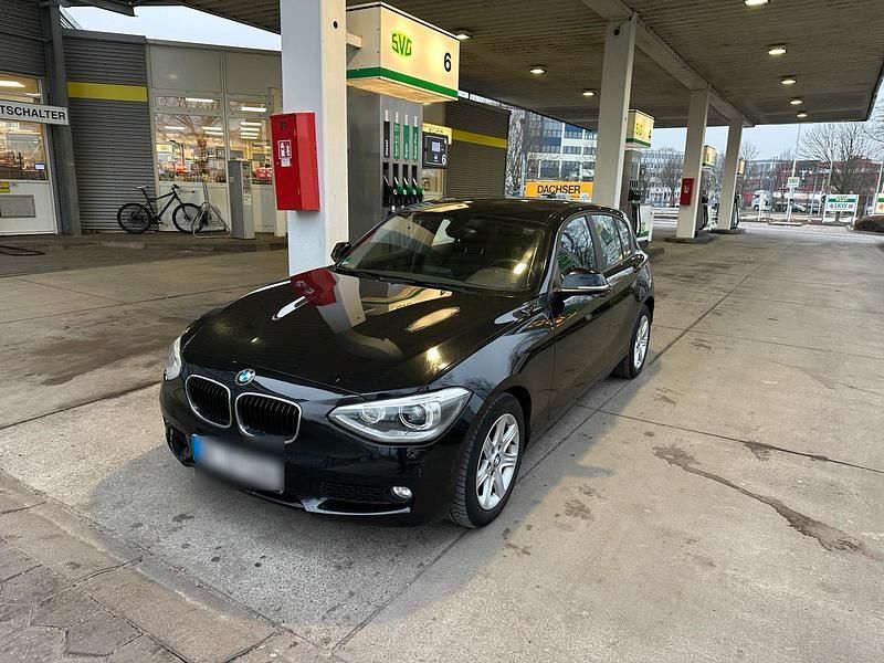 Schwarz Gebraucht 2013 BMW 116 Kleinwagen | 5.300 € (Superpreis) - Bild 1/4