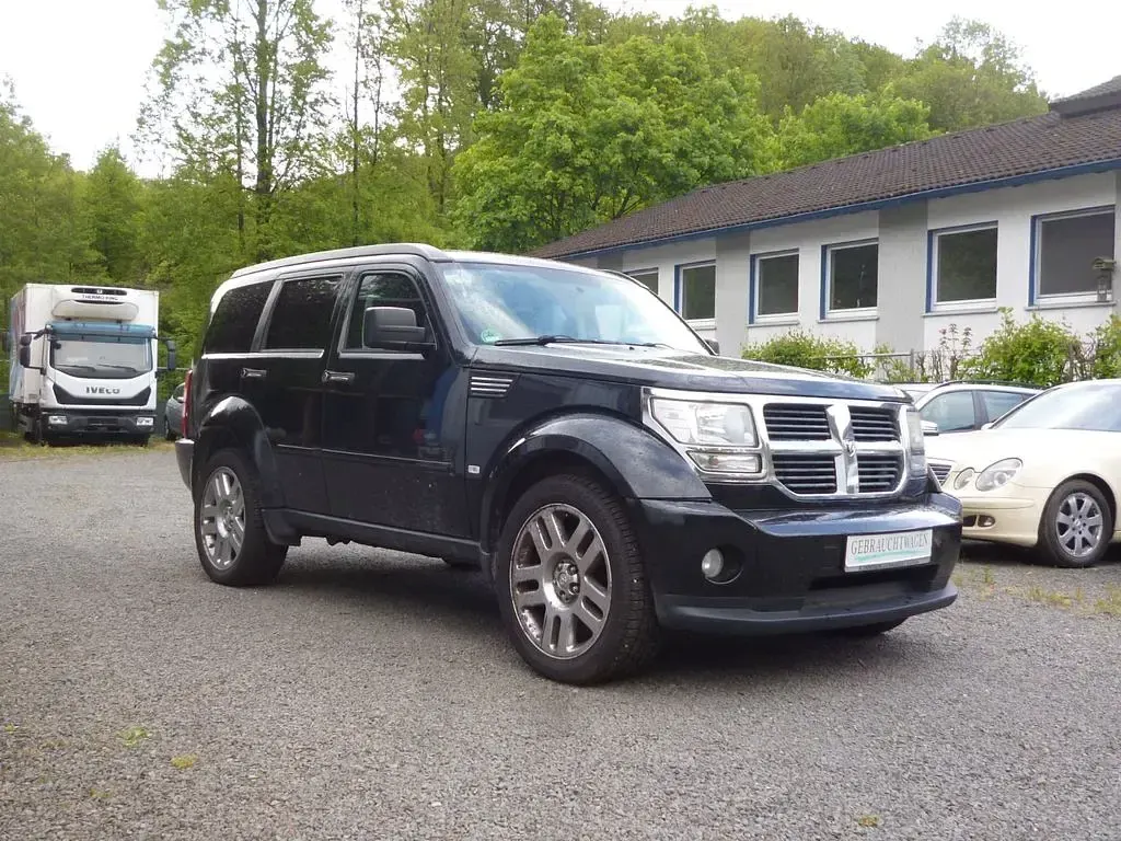 Gebraucht Dodge Nitro 177 PS (130 kW) 2009 Schwarz SUV
