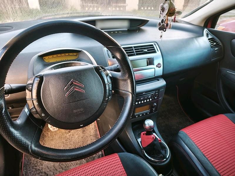 Used Citroën C4 115 HP (84 kW) 2007 Red Hatchback
