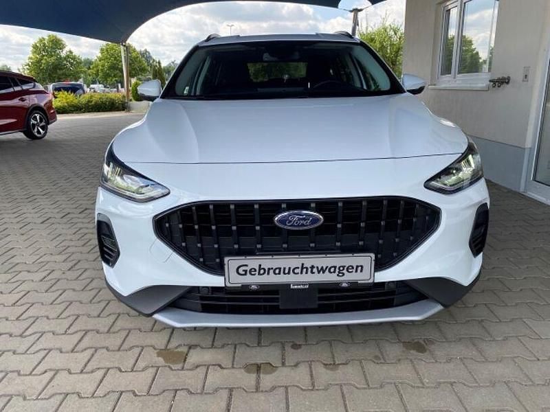 Gebraucht Ford Focus Active X 155 PS (114 kW) 2023 Frostweiß Kombi