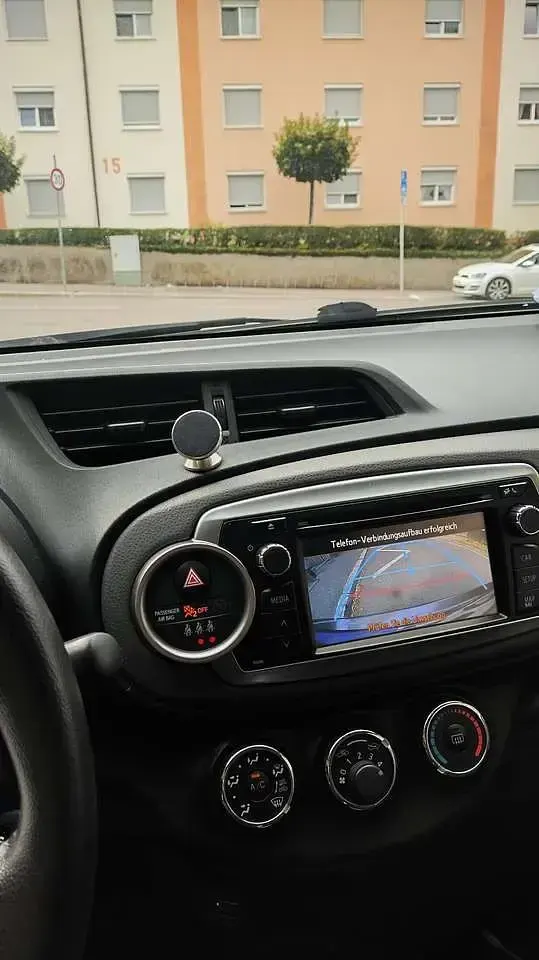 Gebraucht Toyota Yaris Life 99 PS (72 kW) 2012 Grau Kleinwagen