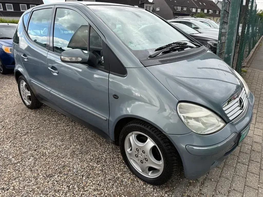 Gebraucht Mercedes A160 Elegance 102 PS (75 kW) 2004 Blau Van / Kleinbus