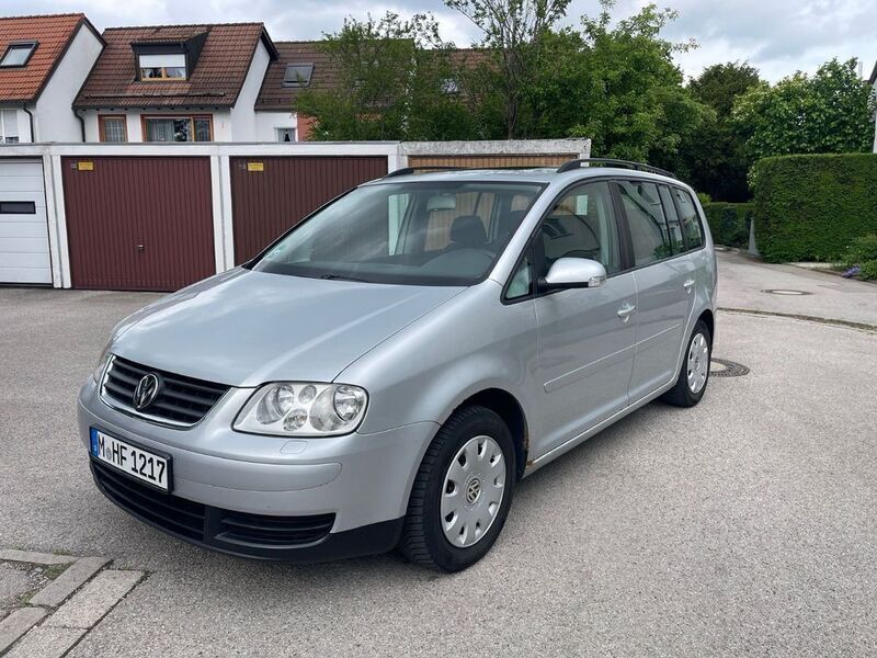 Silber Gebraucht 2006 VW Touran Highline Van / Kleinbus | 2.200 € (Superpreis) - Bild 1/4