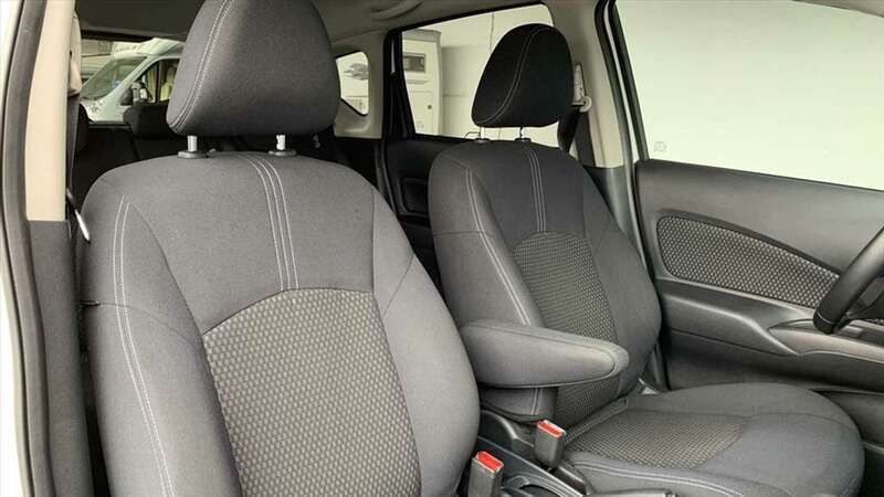 Gebraucht Nissan Note S 98 PS (72 kW) 2016 Weiss / whitebrillant / metallic Van / Kleinbus