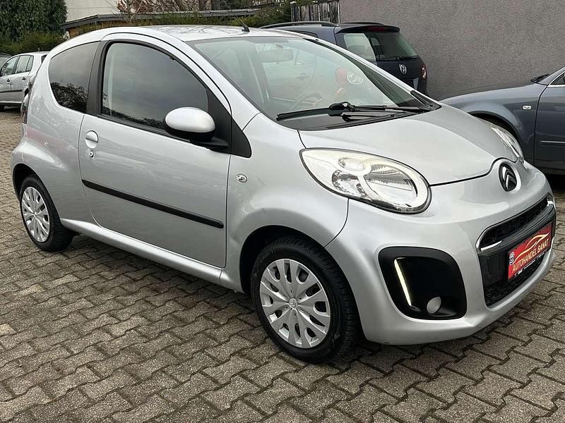 Gebraucht Citroën C1 SELECTION 68 PS (50 kW) 2014 Silver greymetalliclackierung Kleinwagen