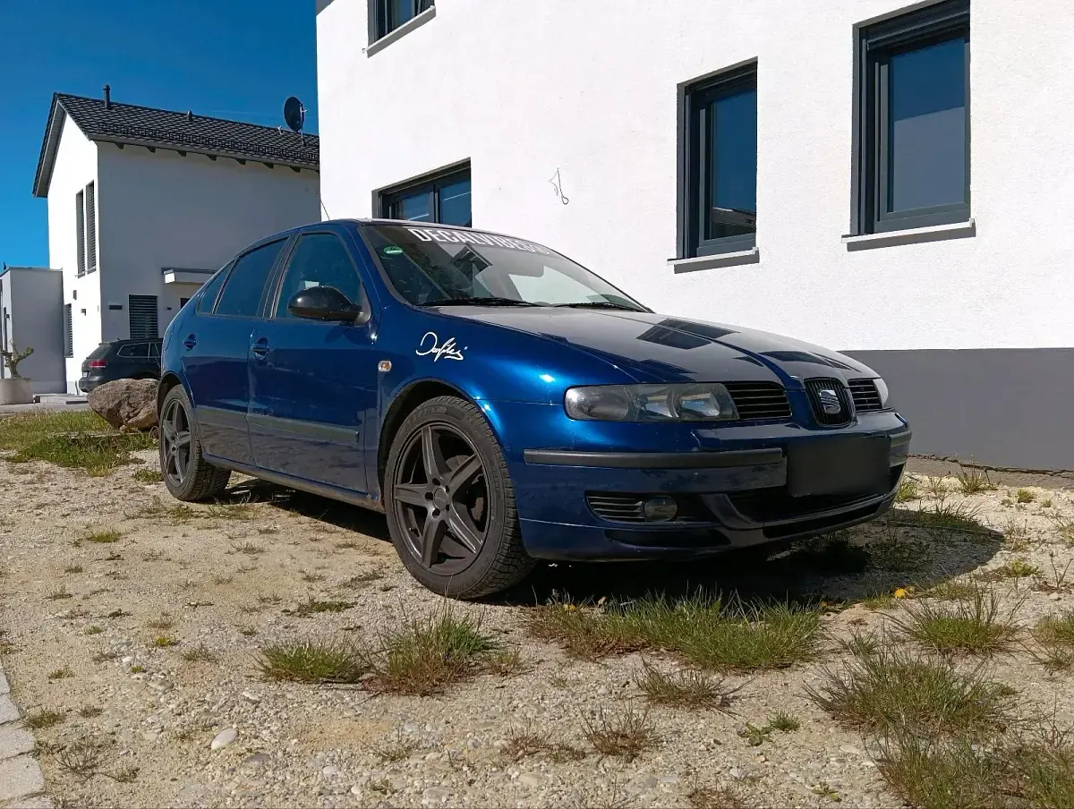 Usado Seat Leon 105 HP (77 kW) 2004 Azul Citadino