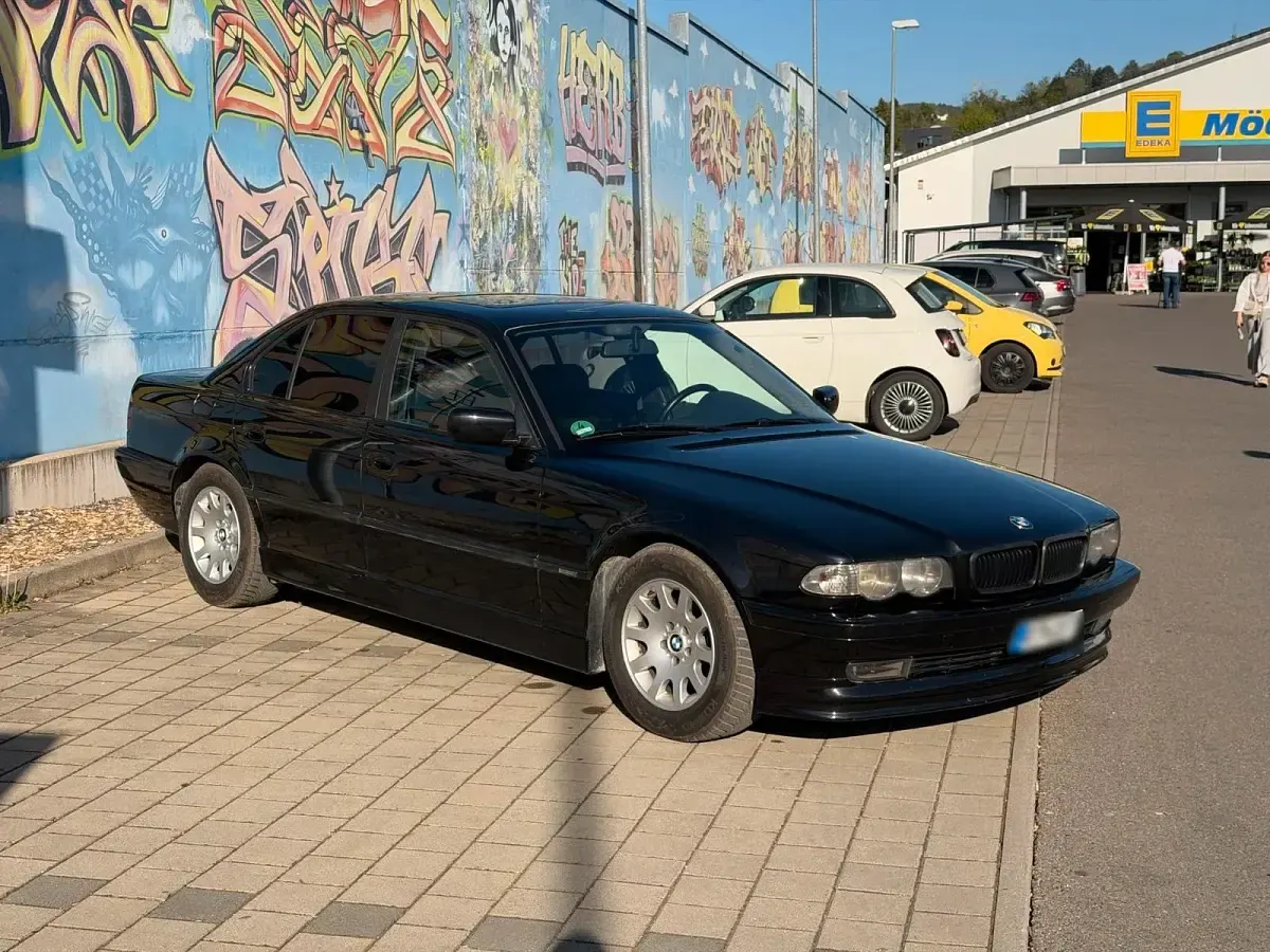 Gebraucht BMW 728 193 PS (141 kW) 1998 Schwarz Limousine