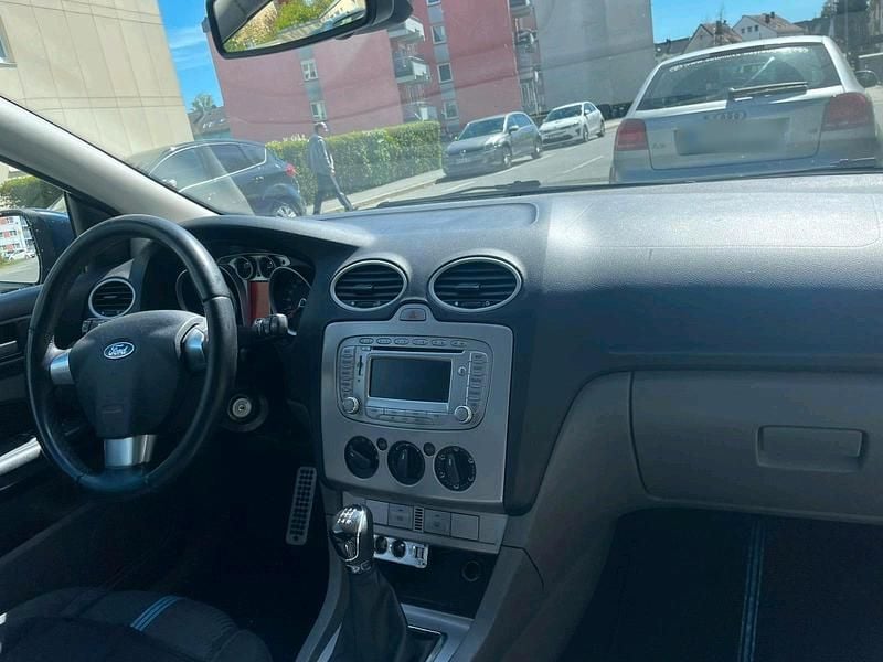 Usata Ford Focus 100 CV (73 kW) 2011 Blu Coupé